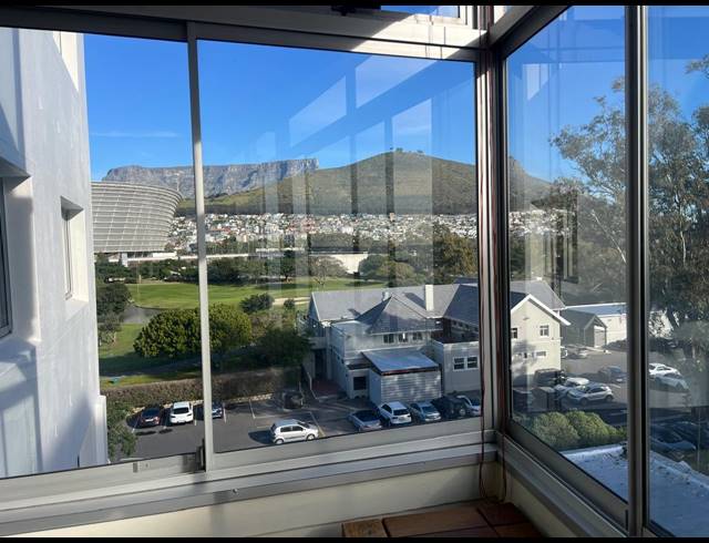 2 BEDROOM APARTMENT TO LET IN MOUILLE POINT